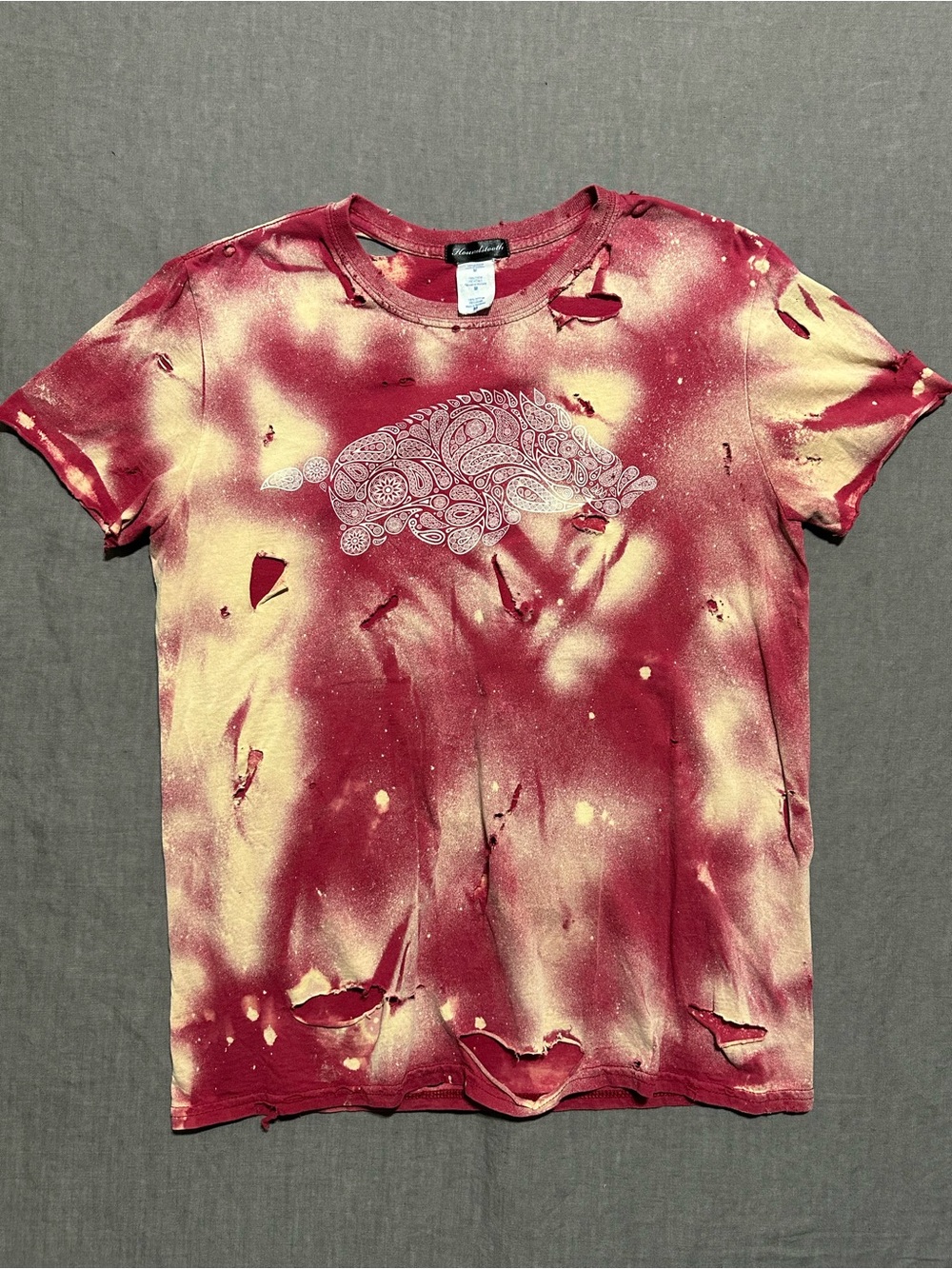Houndstooth Arkansas Razorbacks Maroon Bleach-Effect Thrashed Tee